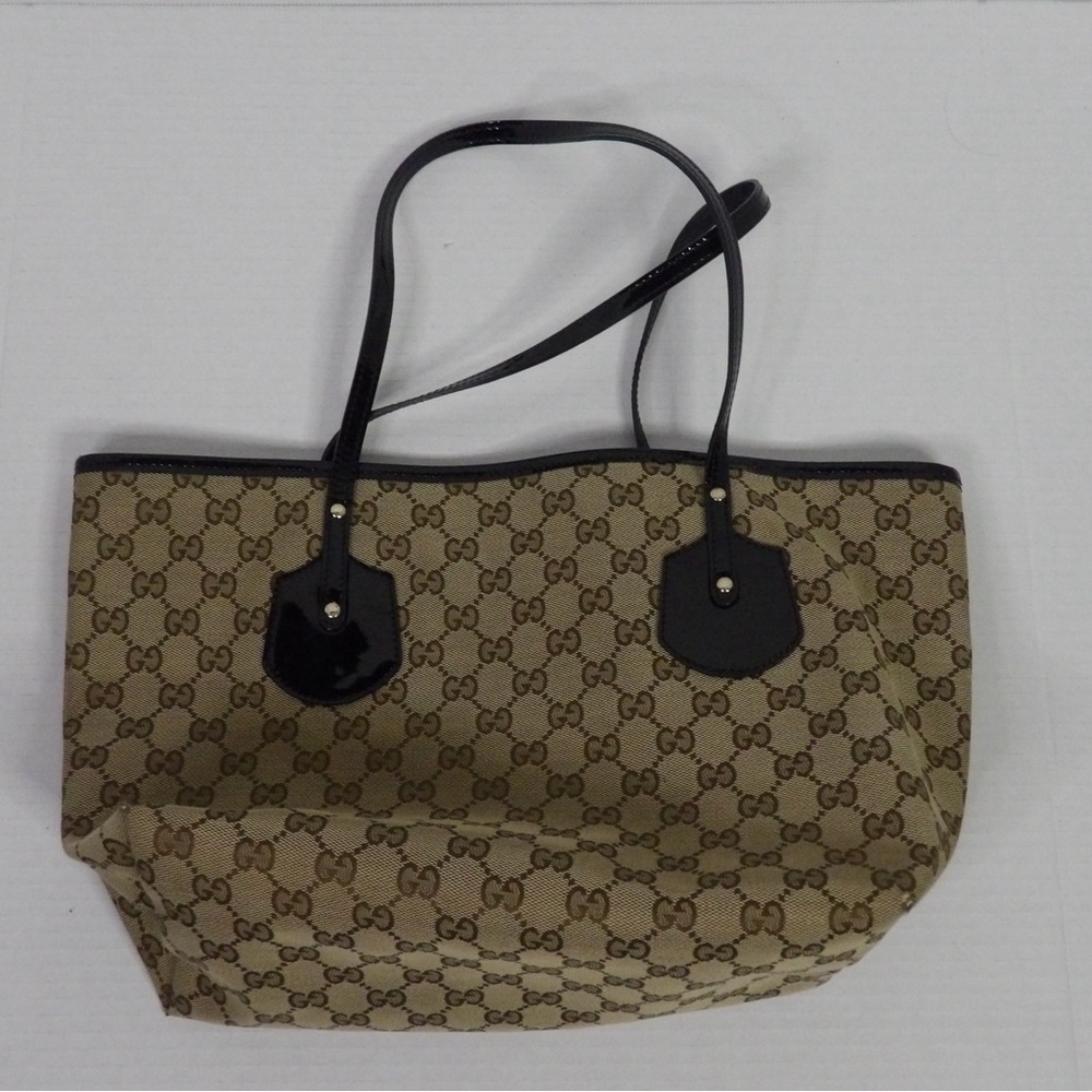 Gucci Beige and Black Signature Tote